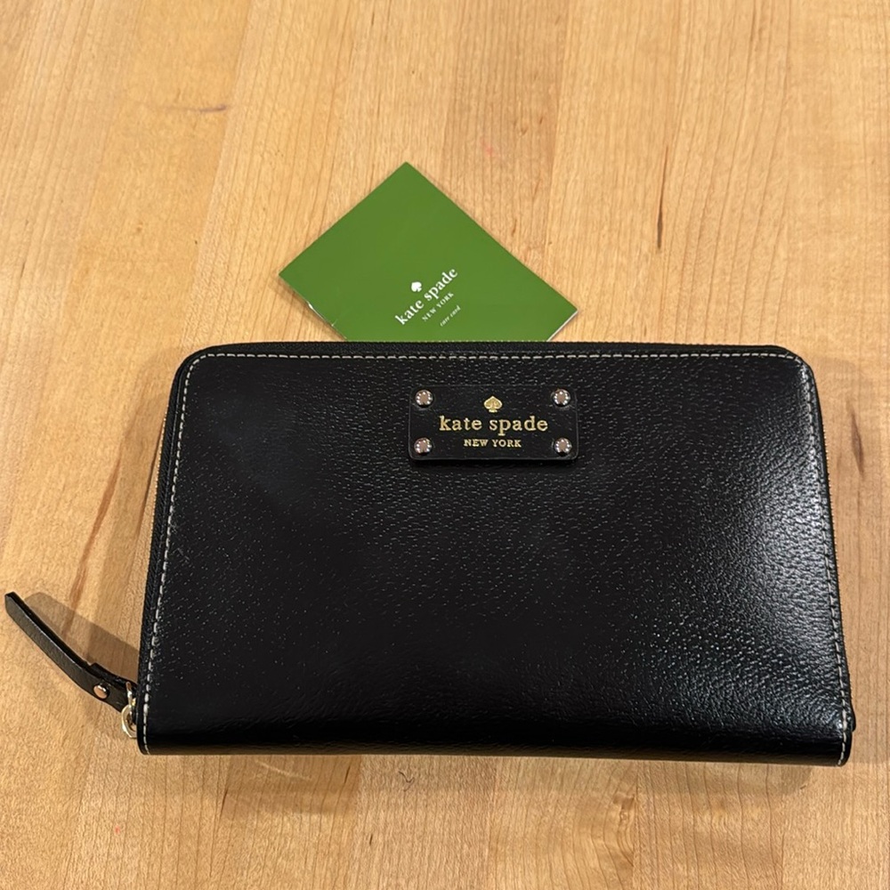 NWOT Kate Spade Black Leather Bifold Wallet/Clutch